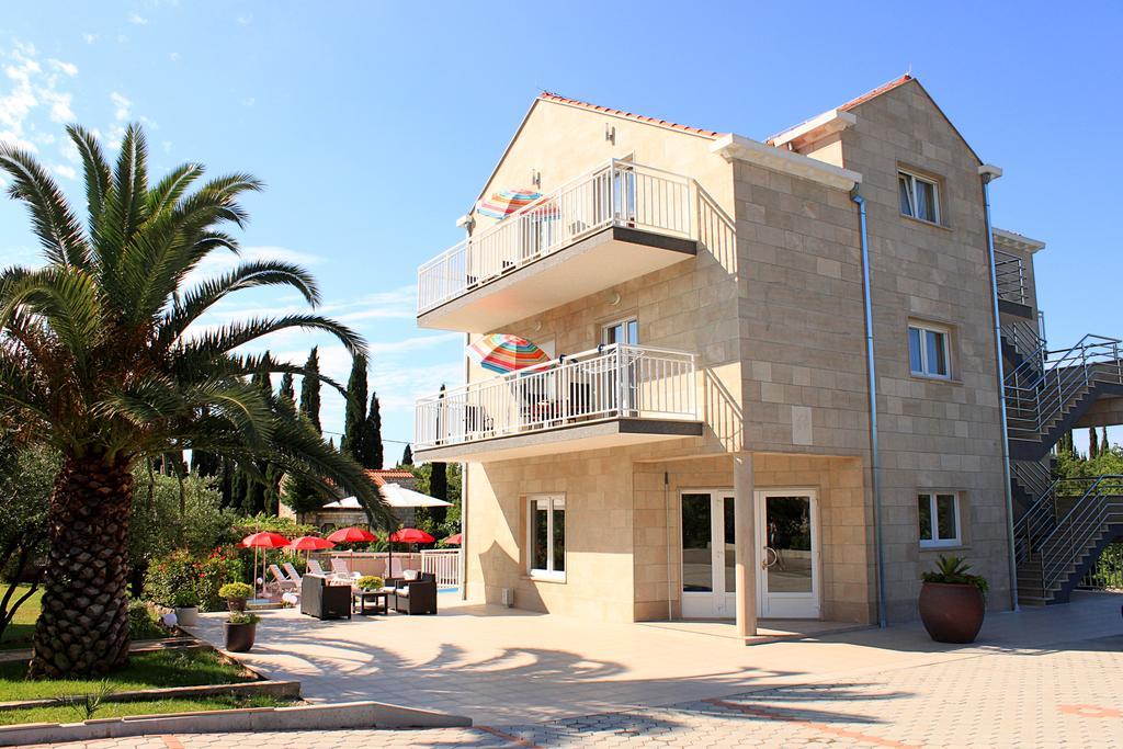 Apartments Grand Pinea Čilipi Extérieur photo