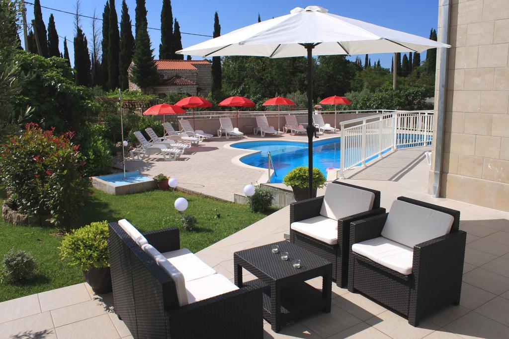 Apartments Grand Pinea Čilipi Extérieur photo
