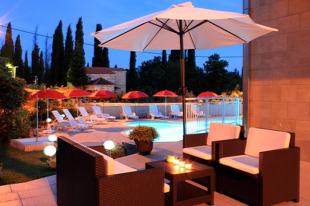 Apartments Grand Pinea Čilipi Extérieur photo